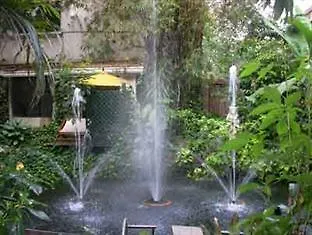 Aparthotel House By The Pond Bangkok