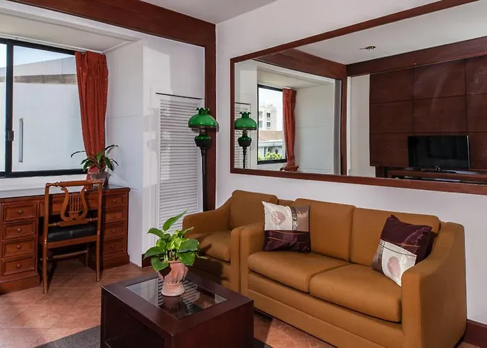 Aparthotel House By The Pond 3*
